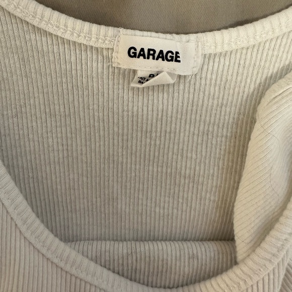 Garage tank - Picture 2 of 2